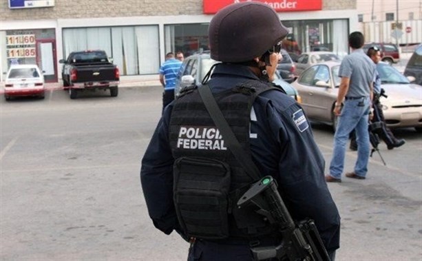 Им помогает мексиканская полиция
