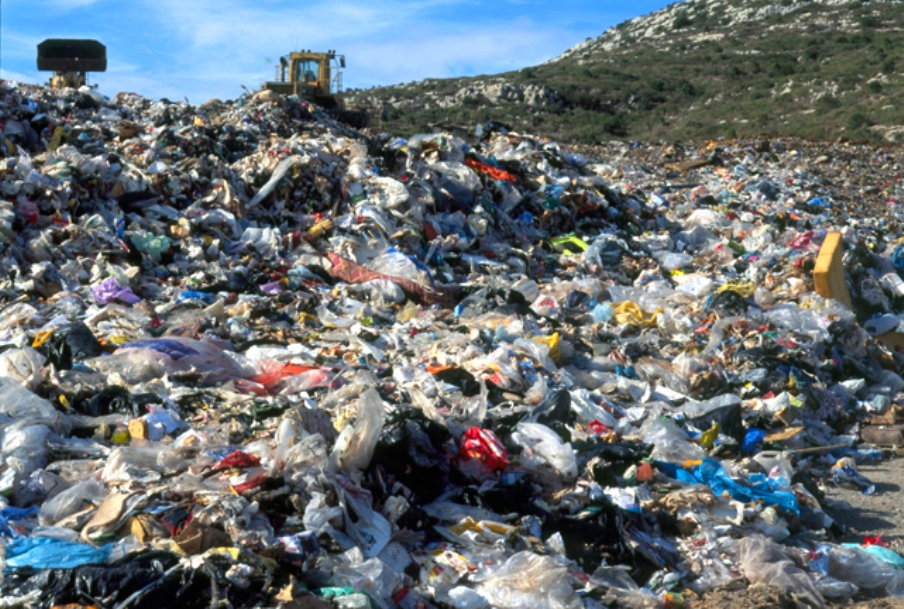 горы мусора, свалка, отходы