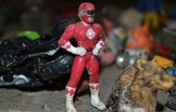 3-power-rangers-action-figure-in-sewer
