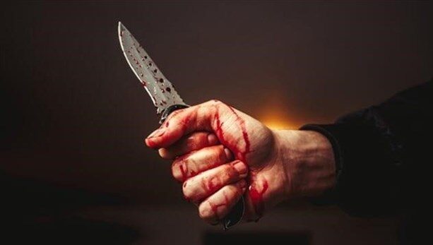 9a-bloody-knife-1134506530-2